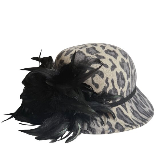 Vintage Amanda Smith Leopard Print Wool Cloche Hat Black Feather & Band - Picture 1 of 8